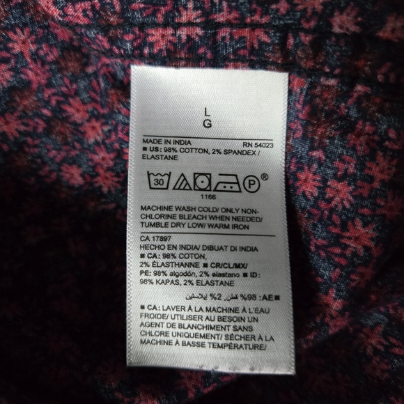 Old Navy Dark Red Floral Button Down Shirt - Picture 5 of 5
